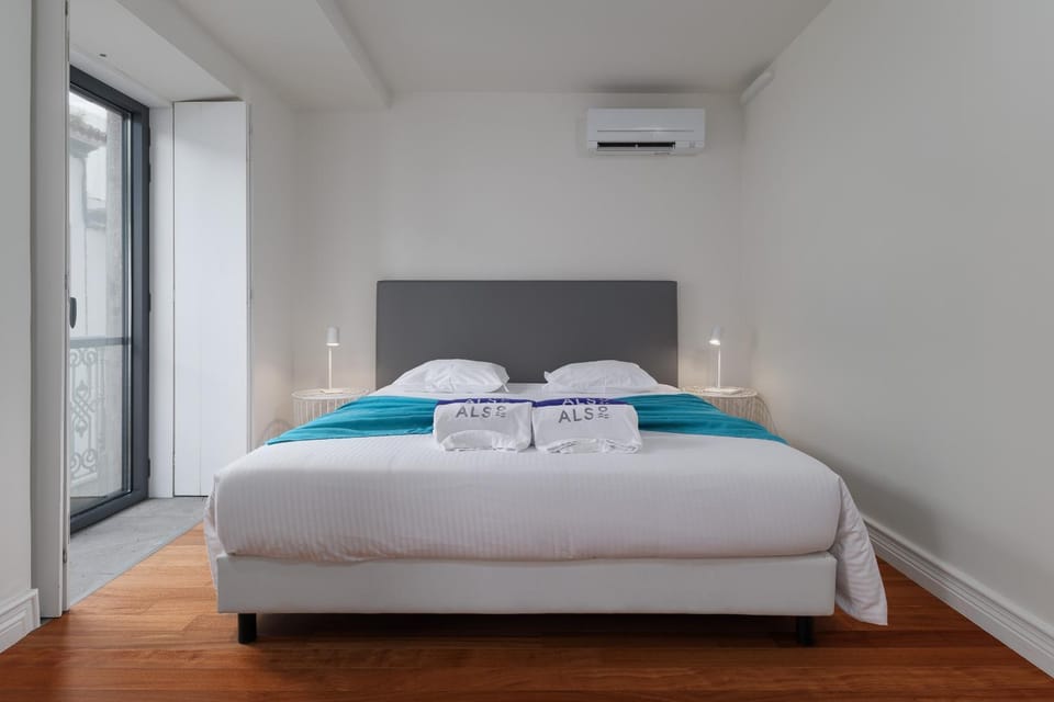 Bed, Bedroom, air conditioner