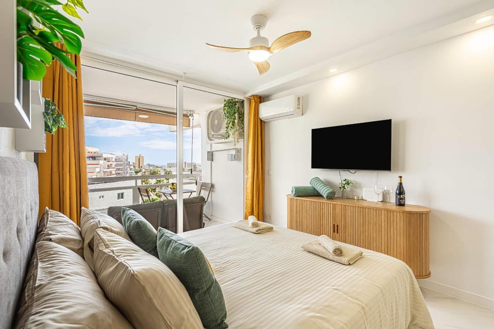 Bed, TV and multimedia