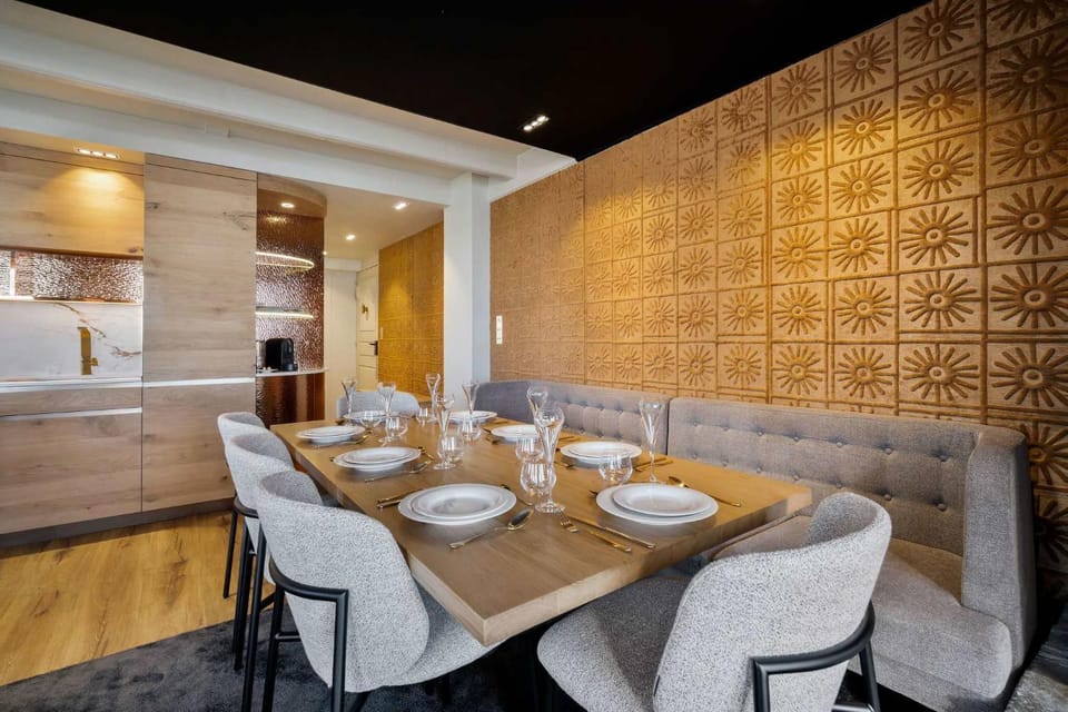 Luxurious Apartment with Ski-In and Out Access in Centre Apartment in Les Allues