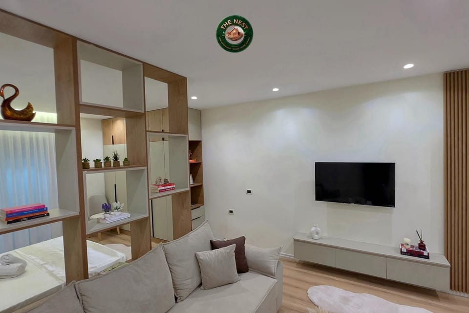 The Nest - Modern Studio with Balcony Apartment in Vlorë