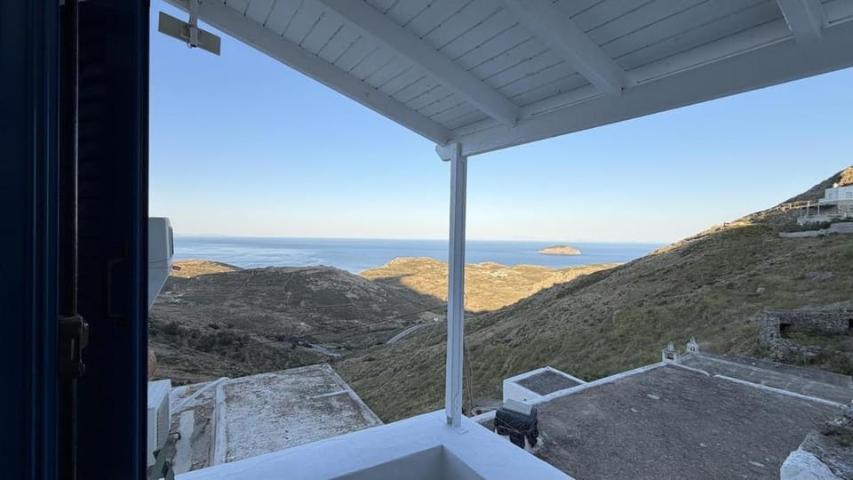 Camaraki House Serifos Apartment in Milos