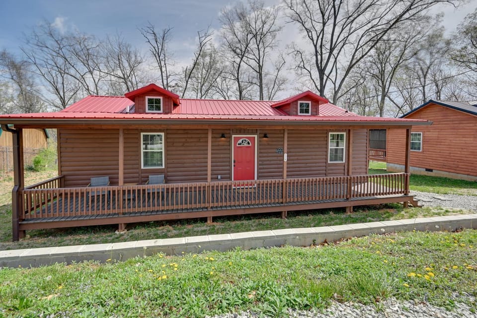 2 Cabins Near Lake Cumberland Boat Ramps! Cabin in Burnside