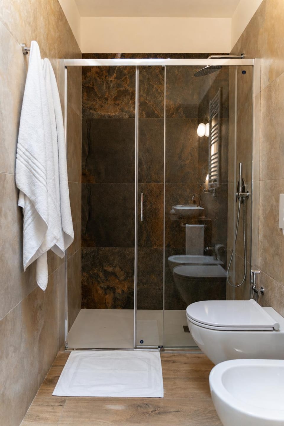 AM156 Bari Apt 241 Urban Suite with Terrace & WiFi Apartment in Bari