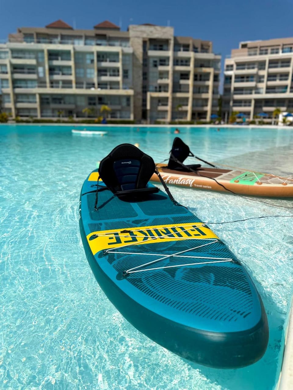 Day, Canoeing, Swimming pool, Sports