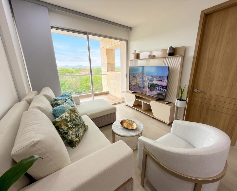Communal lounge/ TV room, TV and multimedia, Living room