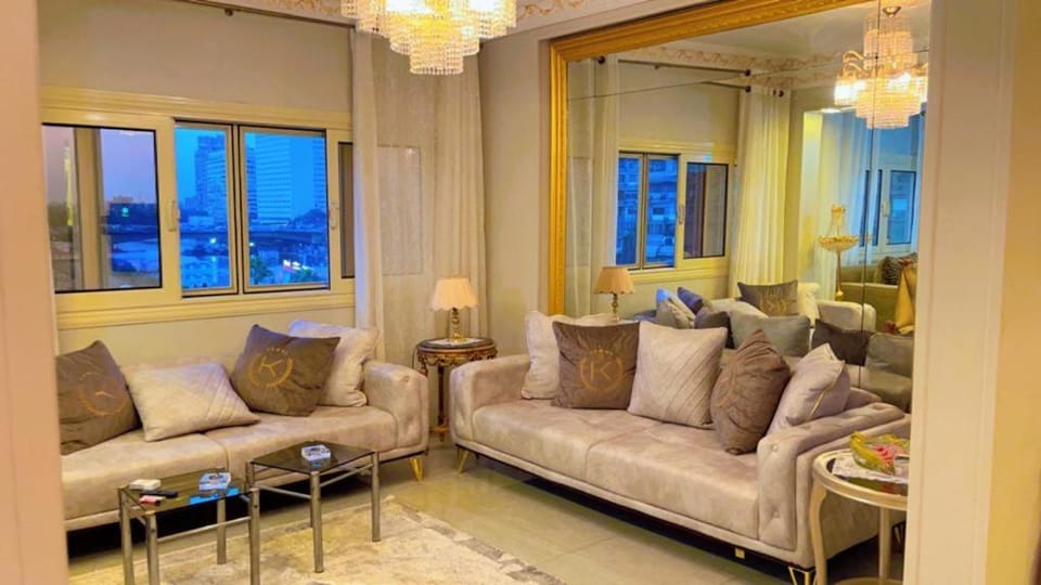 شقه راقيه مفروشه ع كورنيش العجوزه Apartment in Egypt