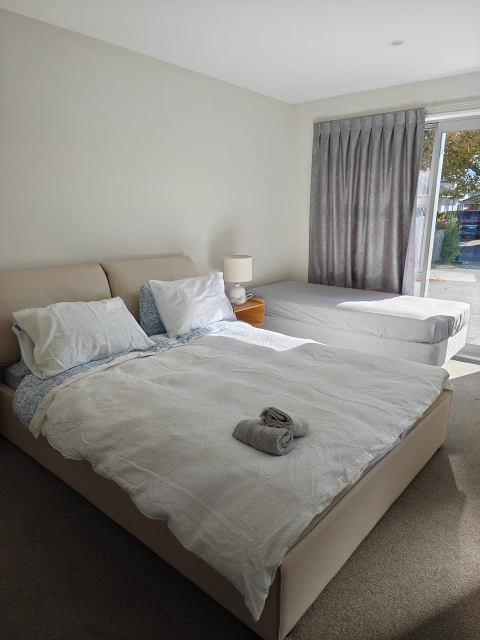 Azure Soar - University & Riccarton Central - B&B Private Bathroom Bed and Breakfast in Christchurch