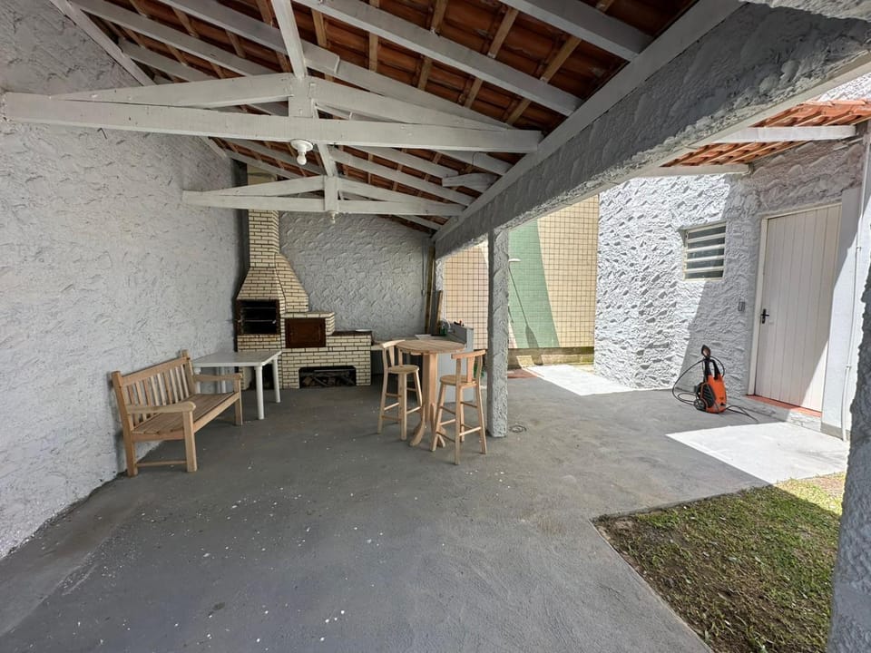 BBQ facilities, Dining area