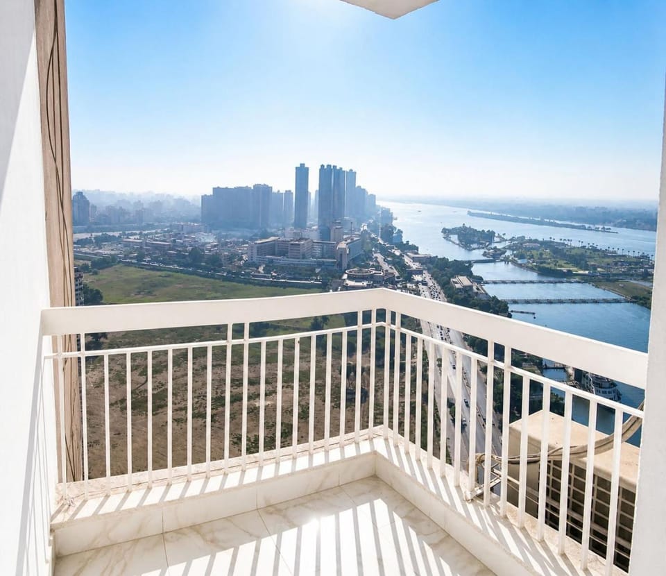 View (from property/room), Balcony/Terrace, River view