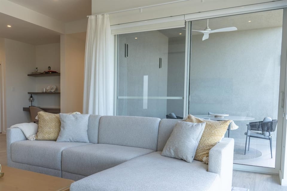 Modern Oceanview 2BR Condo Sugar Ridge Antigua Apartment in Saint Mary, Antigua and Barbuda