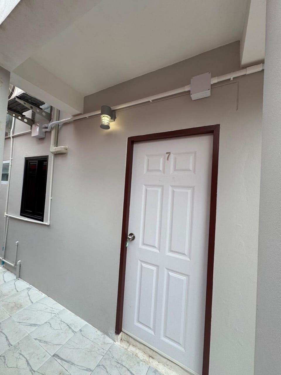 Facade/entrance