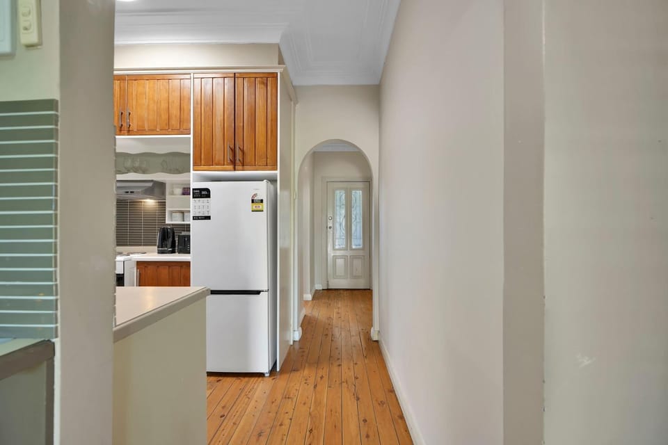 Crossroads Cottage - Close to Zoo Charming & Cosy House in Dubbo