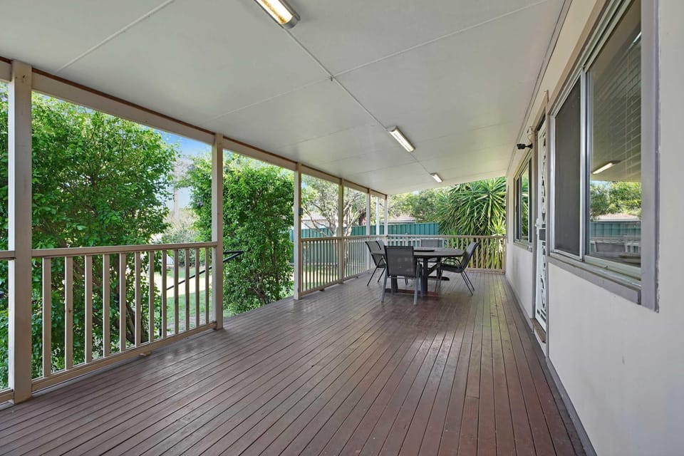 Crossroads Cottage - Close to Zoo Charming & Cosy House in Dubbo