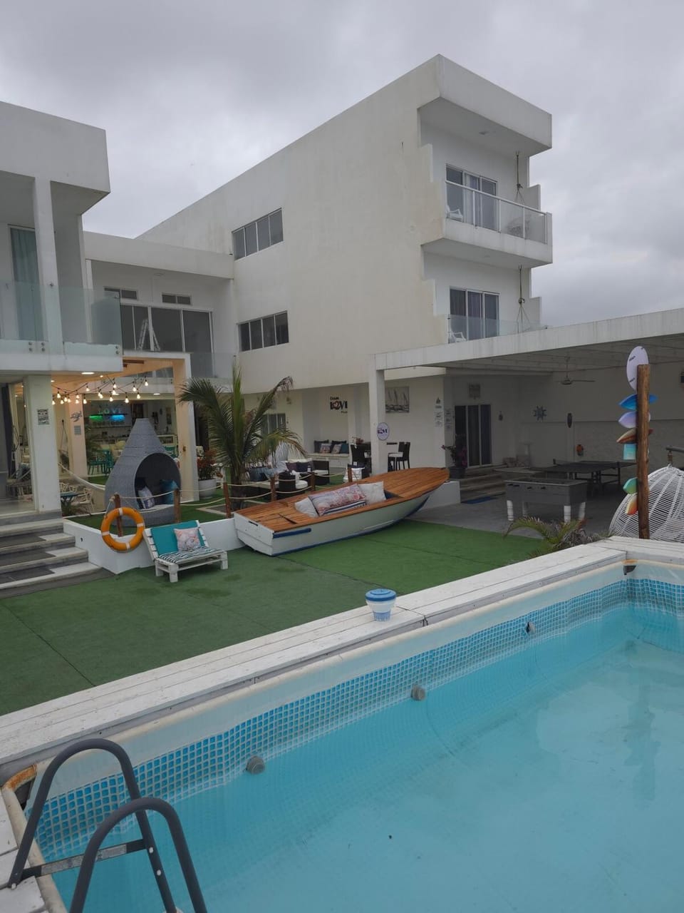 Pool view, Swimming pool, sunbed