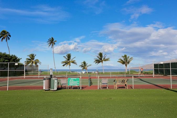 Maui Sunset #A-103 Oceanfront Complex, Ground Floor, Full A/C, Great Rates Apartment in Kihei
