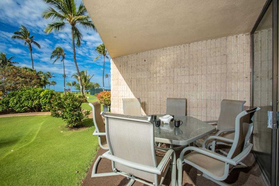 Maui Sunset #A-117 Oceanfront Complex, Ocean View, Ground Floor, Full A/C Apartment in Kihei