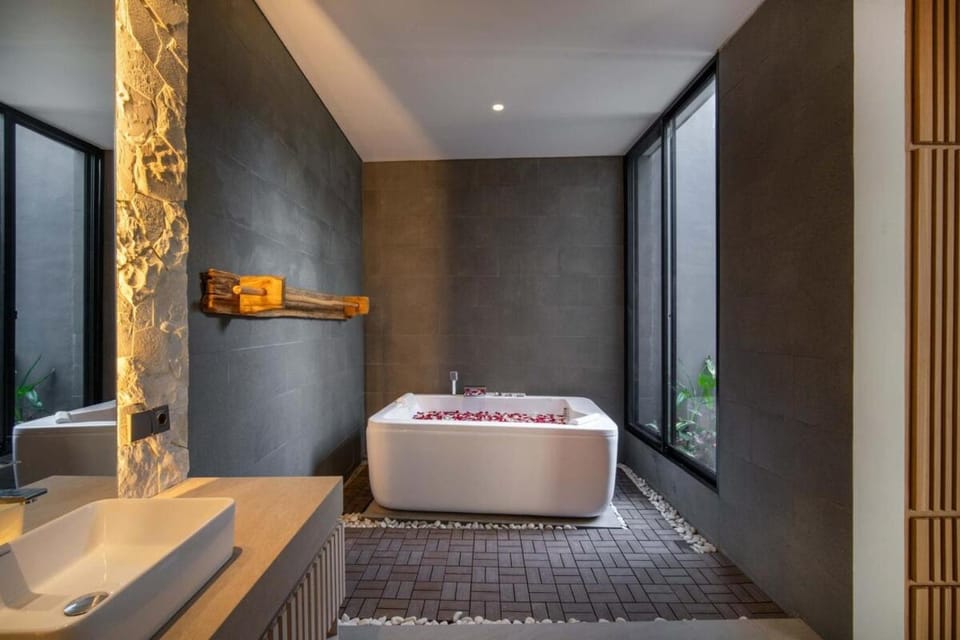 Mirage Villa 3-BR Private Pool in Nyang Nyang Villa in Bali