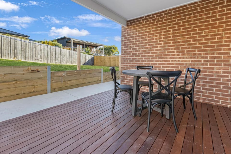 Nest on Lakeview House in Lakes Entrance
