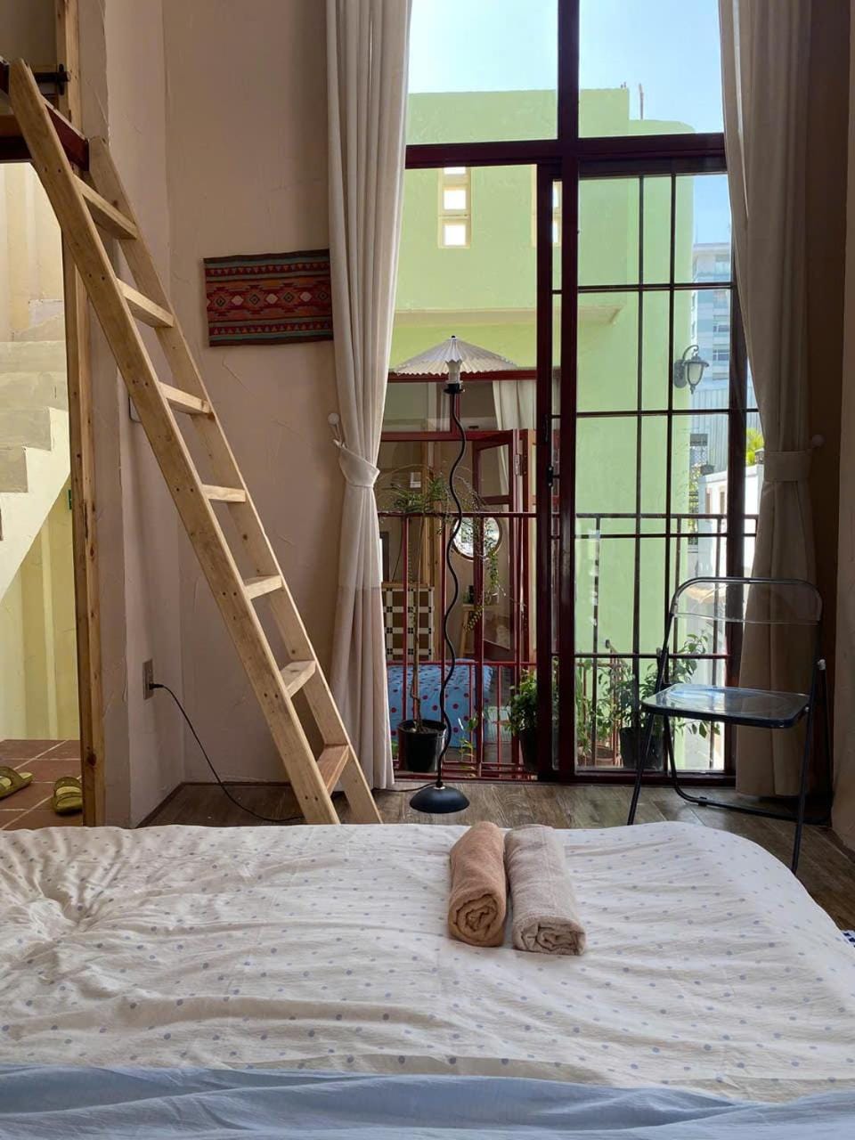 Tiny bright house - Spring room Vacation rental in Da Nang