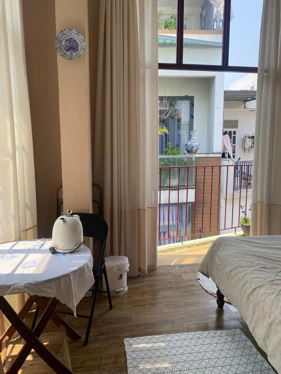 Tiny bright house - Spring room Vacation rental in Da Nang
