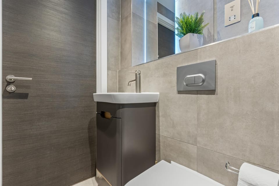 York Central Apartments with Gym - Close to Minister Apartment in York