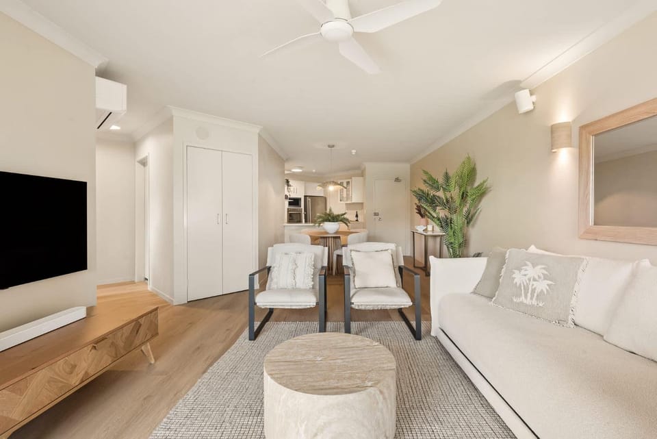 Azure by Khove Apartment in Palm Beach