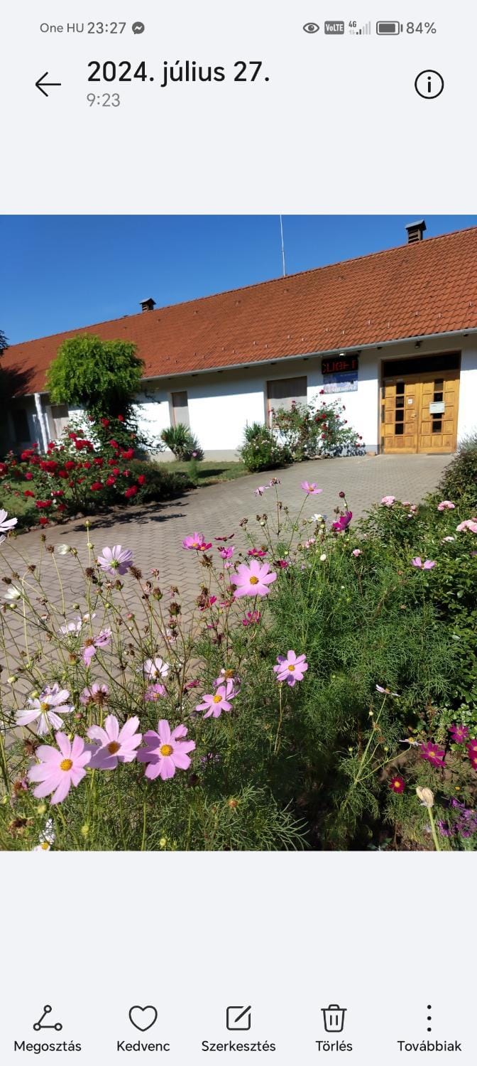 Akácliget Vendégház és Major Bed and Breakfast in Slovakia
