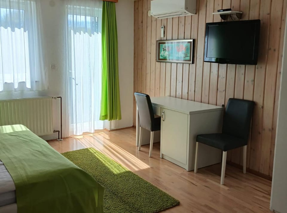 Villa Lika Bed and Breakfast in Jezerce
