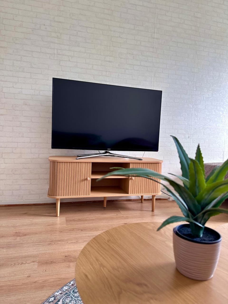 Valoisa läpitalon yksiö keskustassa, ilmainen parkkipaikka Apartment in Finland