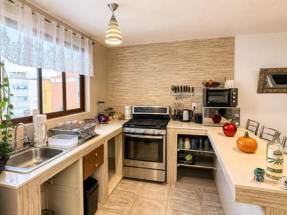 Departamento completo para 6 personas a 3 Min del Estadio Azteca-Banorte y muy cerca de la zona de Hospitales Apartment in Mexico City