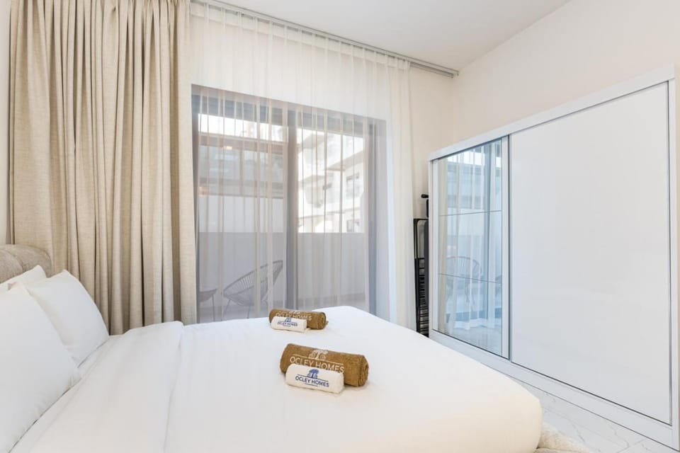Bed, Photo of the whole room, Bedroom, towels, wardrobe