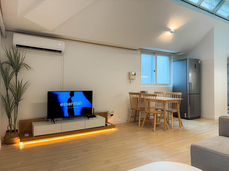 RevStay Gangnam Nonhyeon Apartment in Seoul