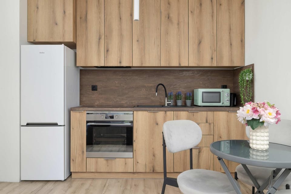 Kitchen or kitchenette, oven, stove