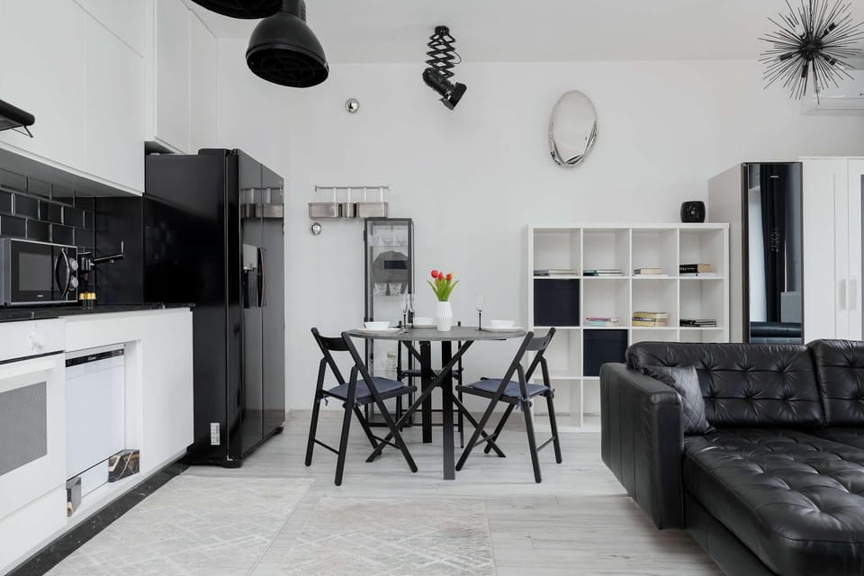 Kitchen or kitchenette, Living room, Seating area, Dining area, pet friendly, stove