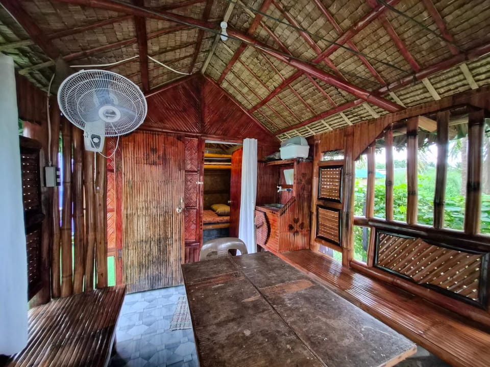 Daniel's Point Beach Cabins Cabin in Calabarzon