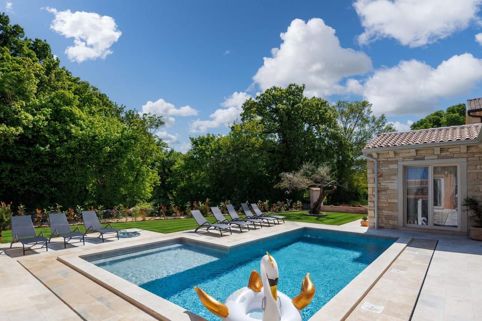Pool view, Swimming pool