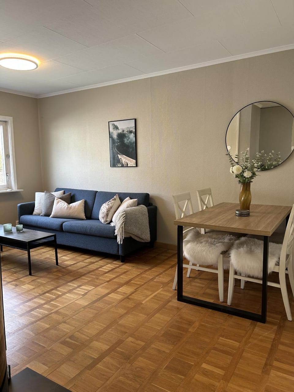 Living room, Seating area