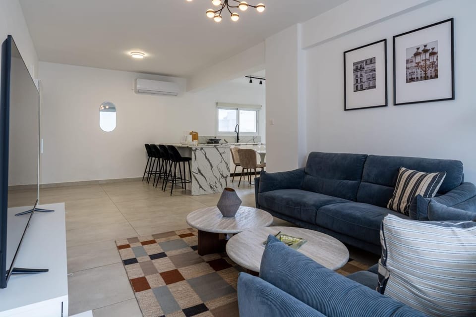 Central 2BR with Balcony in Limassol Old Town Apartment in Limassol City