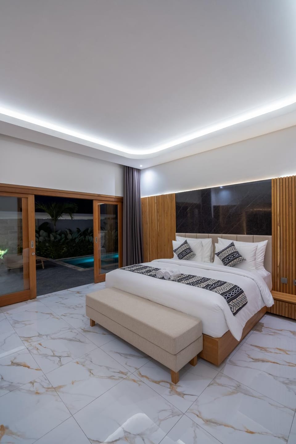 Bed, View (from property/room), Photo of the whole room, Bedroom, towels
