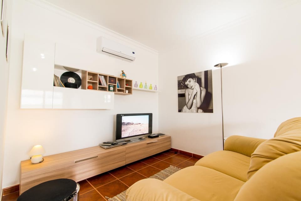 TV and multimedia, Living room