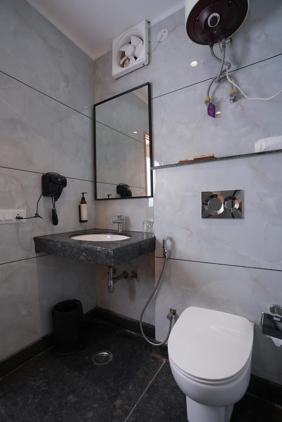 Annekaa Heights Hotel in Uttar Pradesh