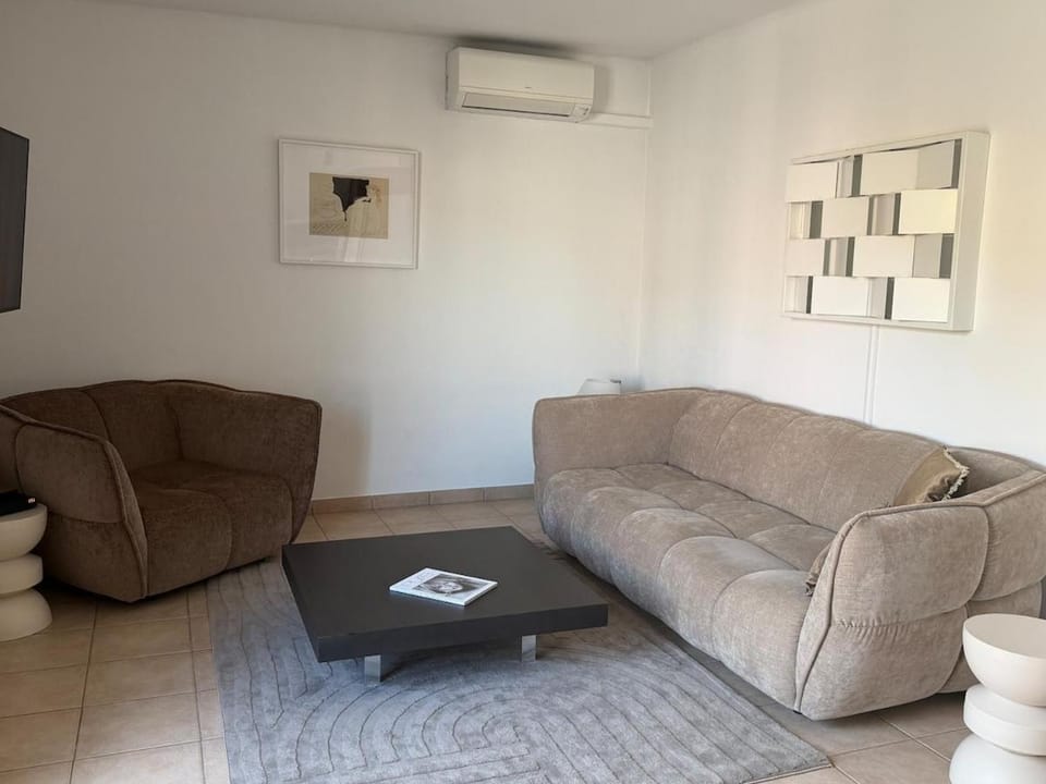 Superbe Appartement au Cœur du Village - parking Apartment in Saint-Tropez