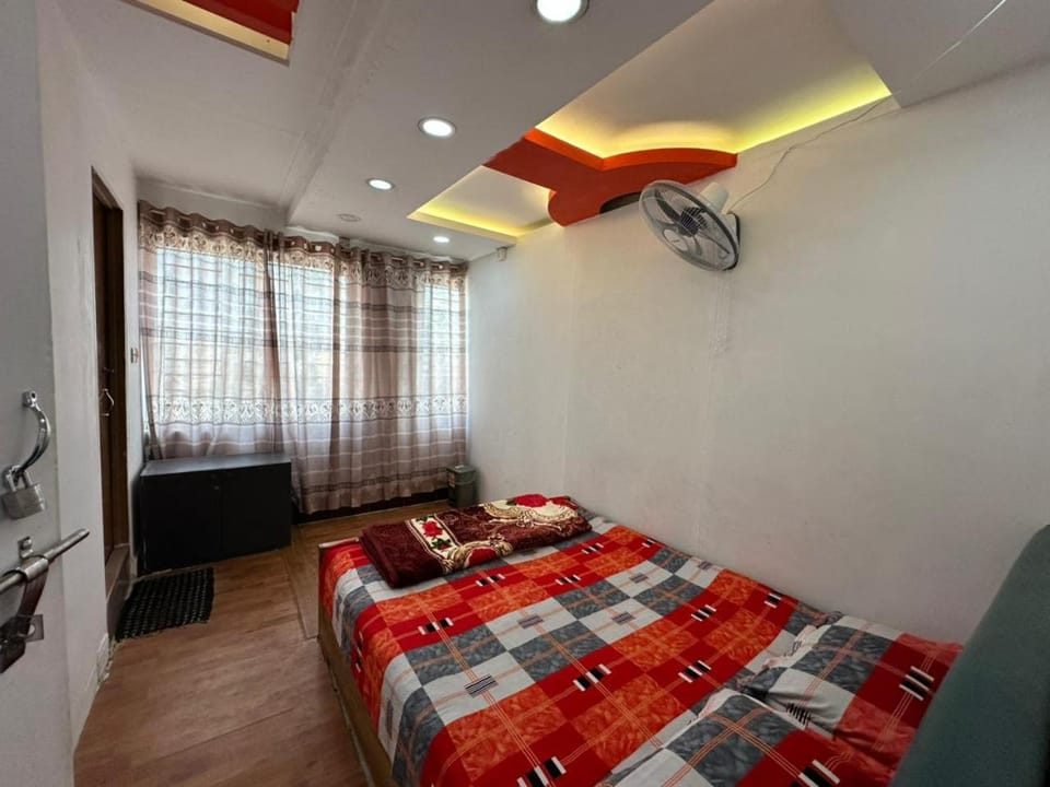 HoteL Rose Valley Panthapath Apartment in Dhaka