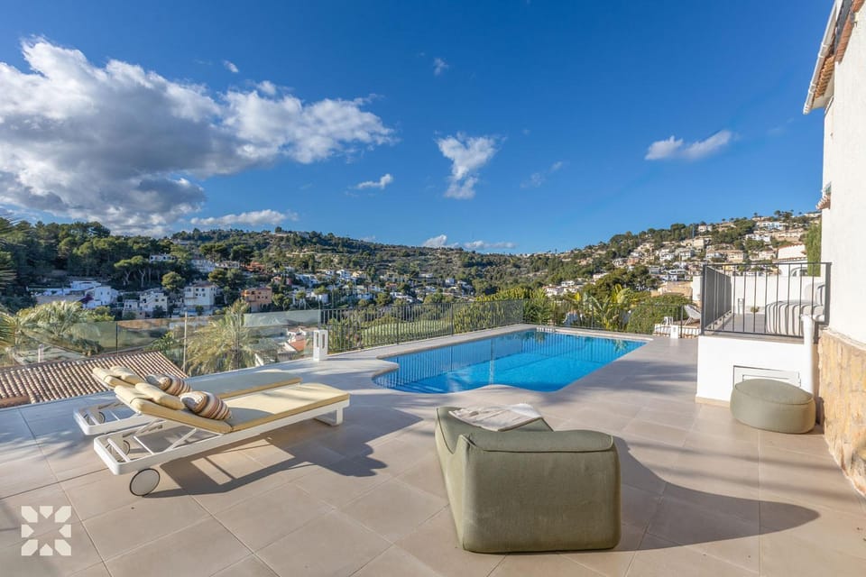 Patio, Day, Natural landscape, Mountain view, Pool view, Swimming pool, sunbed