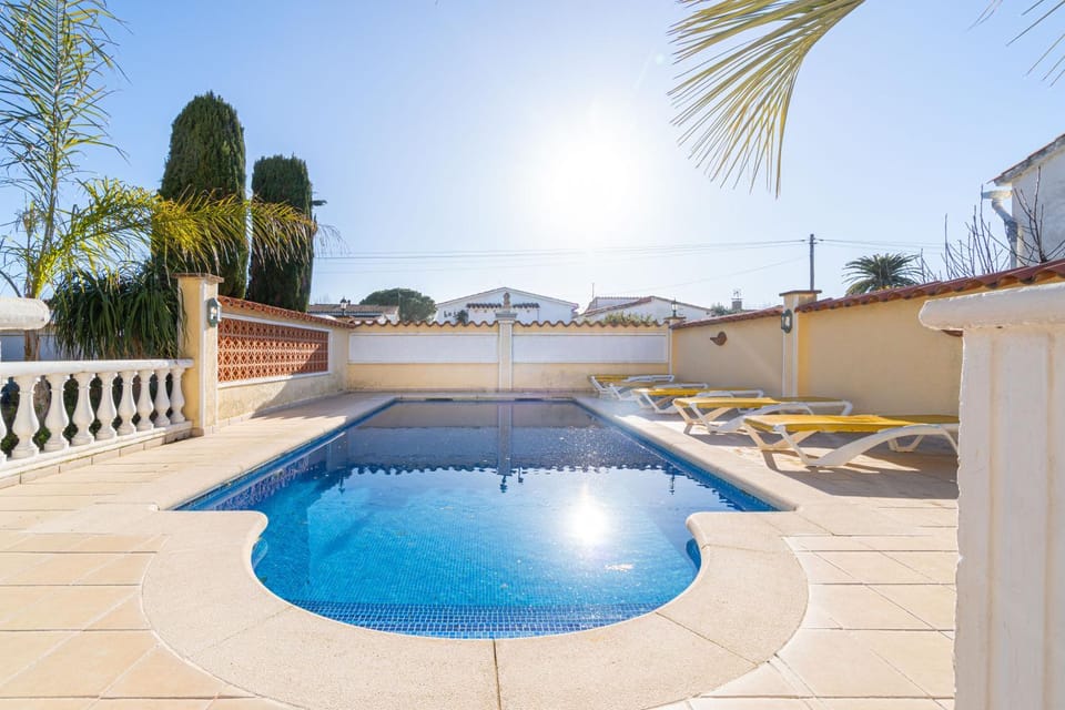 Day, Pool view, Swimming pool, Swimming pool, sunbed
