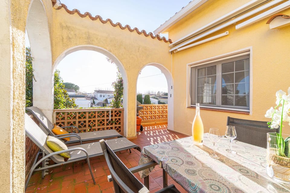 Patio, View (from property/room), Balcony/Terrace, Seating area, Dining area
