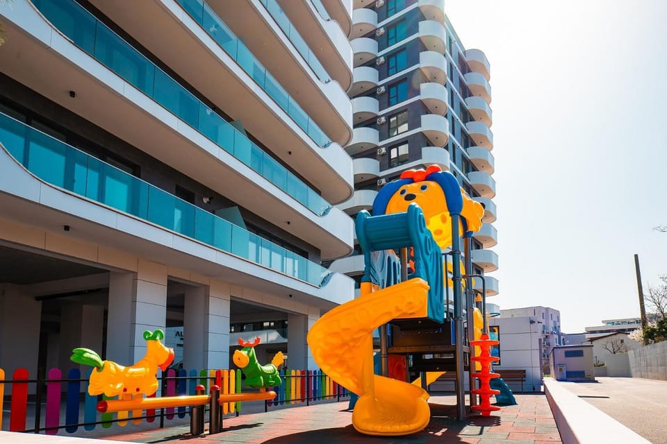 Chestnut Apartment in Odyssey pools spa n parking Apartment in Constanța County