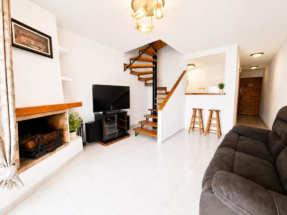 Communal lounge/ TV room, Living room