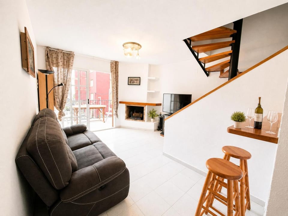 Communal lounge/ TV room, Living room