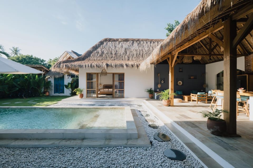 Property building, Pool view, Swimming pool